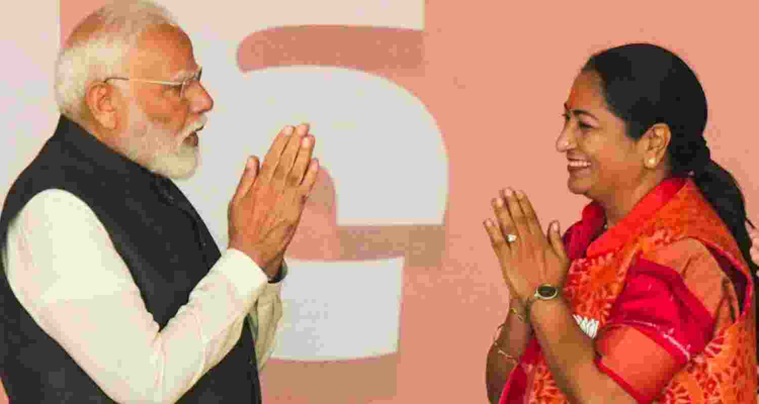 PM Modi with newly sworn-in Delhi Chief Minister Rekha Gupta. 
