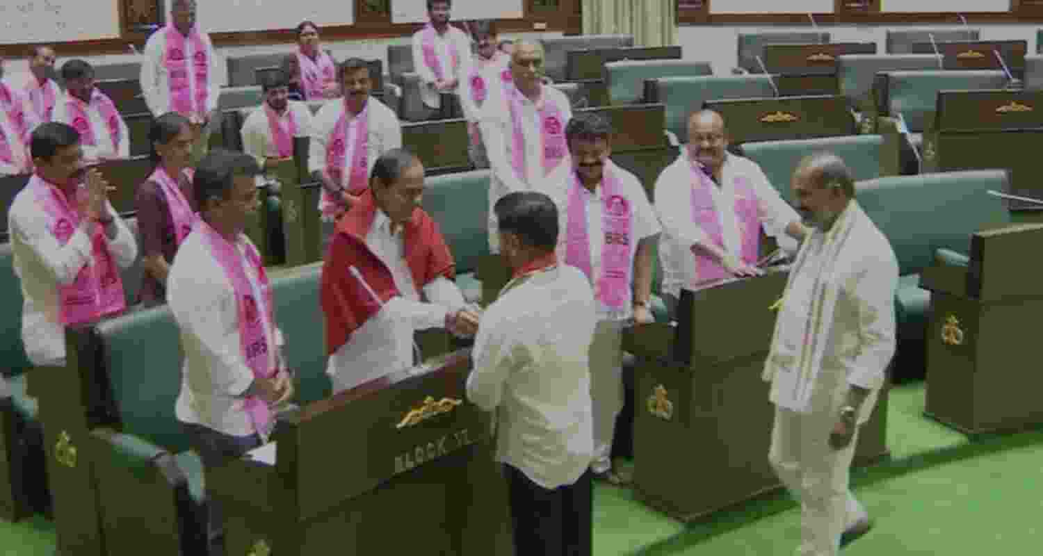 In a rare show of parliamentary courtesy that stood in stark contrast to the bitter public rivalry between the two parties, Chief Minister A Revanth Reddy and several other senior Congress leaders walked over to KCR’s seat to greet him before the formal session began.