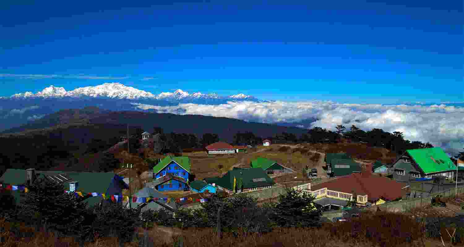 A view of the beautiful picture of Sandakphu.