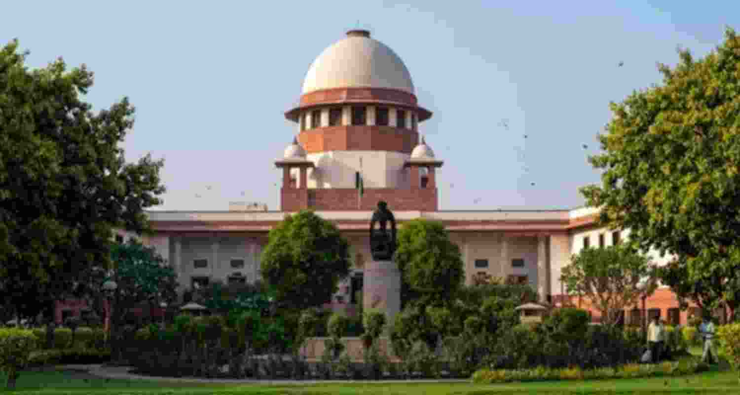 SC junks PIL seeking action against Maharashtra officials