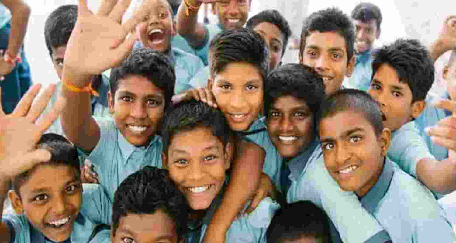 R’than govt to bring local dialects into classrooms