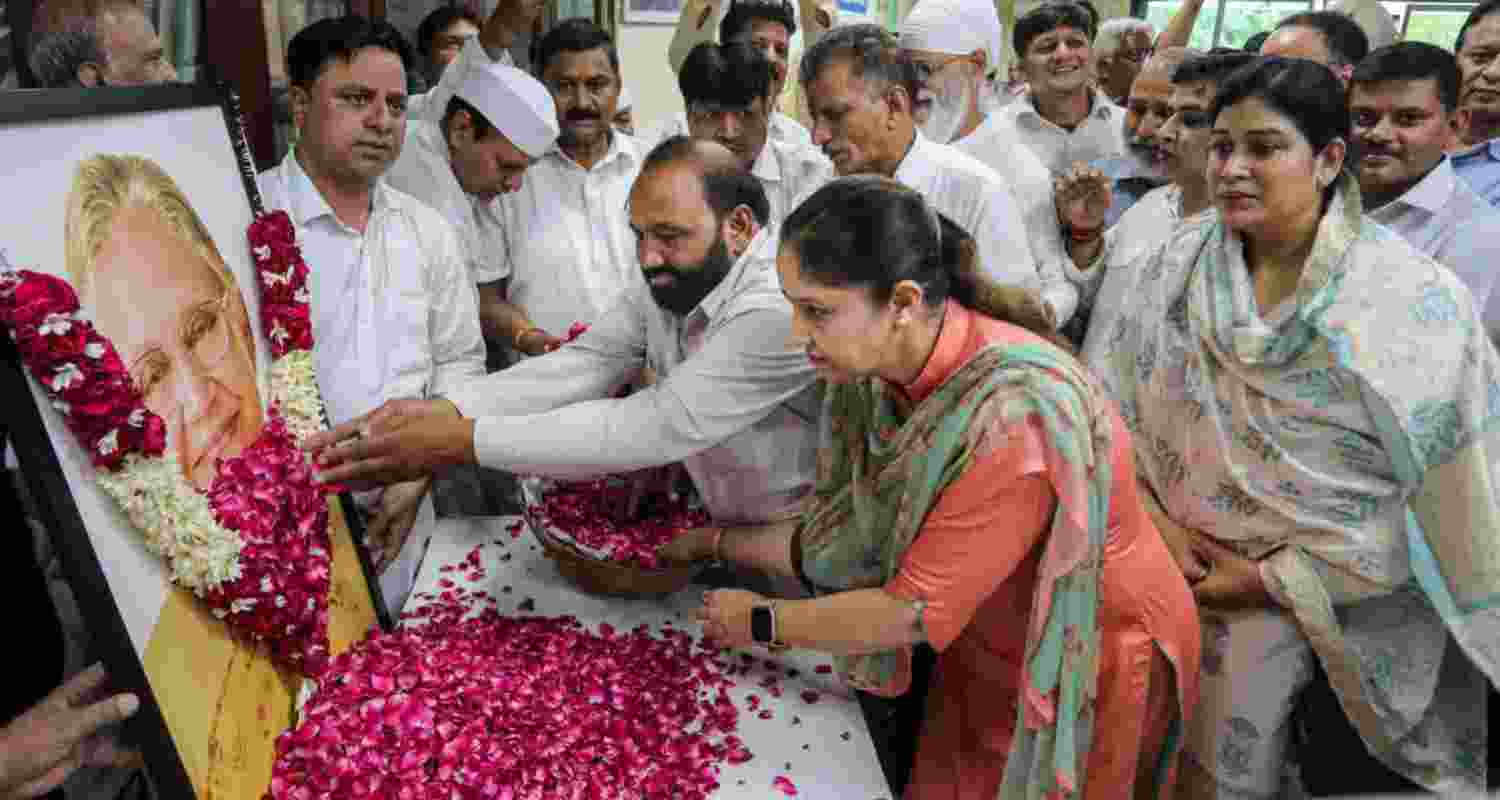 Kharge, Delhi CM Gupta, Kejriwal remember Sheila Dikshit on 6th death anniversary.