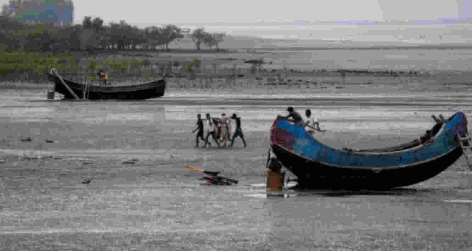 34 Indian fishermen arrested by Bangladesh Navy 