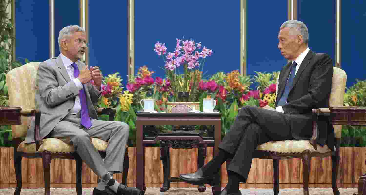 Singaporeans can’t disavow ethnic roots with India, China : PM Lee