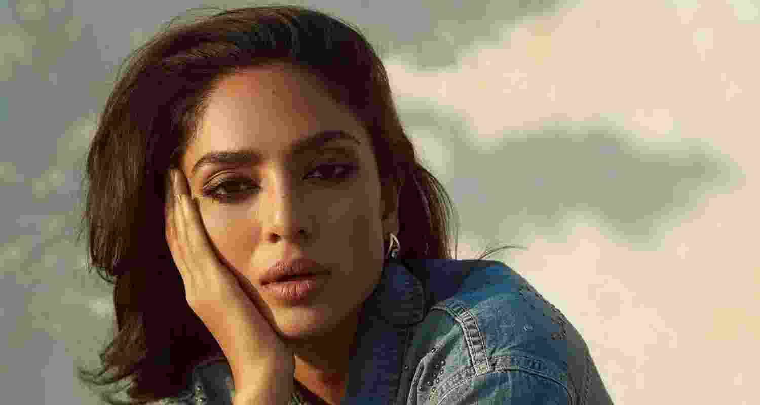 Sobhita Dhulipala to lead ‘Cheekatilo’ Sobhita Dhulipala to lead ‘Cheekatilo’