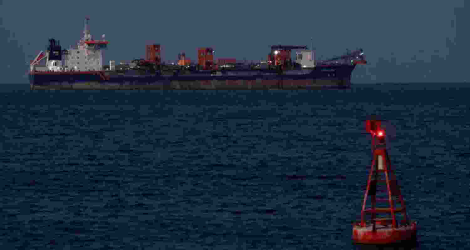 2 Indian LPG carriers Shivalik, Nanda Devi, cross Strait of Hormuz 