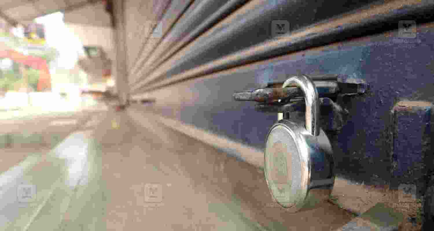 LDF, UDF hold strike in landslide-hit Wayanad over lack of central aid
