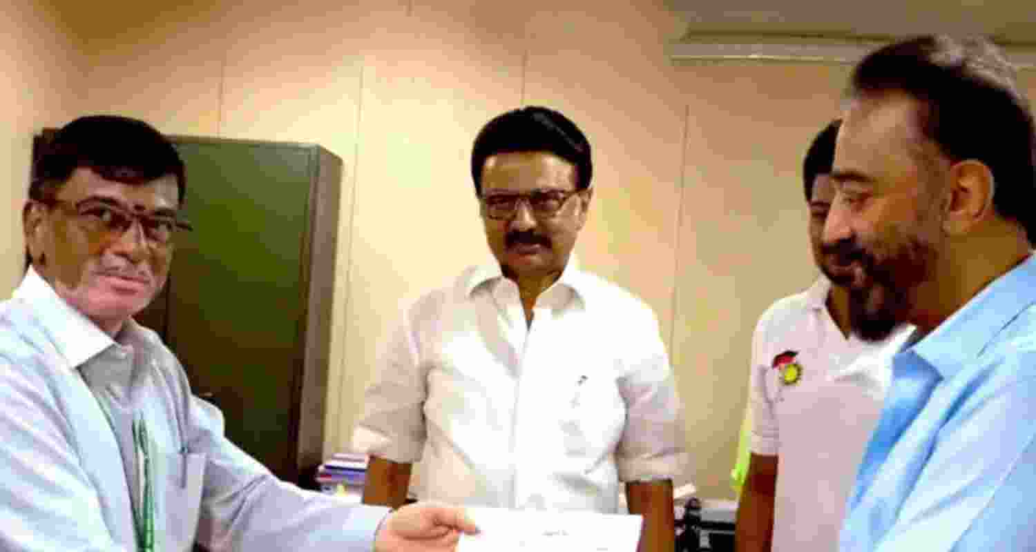 Actor-politician Kamal Haasan files nomination for RS Actor-politician Kamal Haasan files nomination for RS