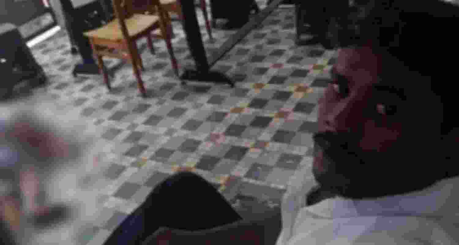 The man took a selfie with her body and uploaded it as his WhatsApp status.