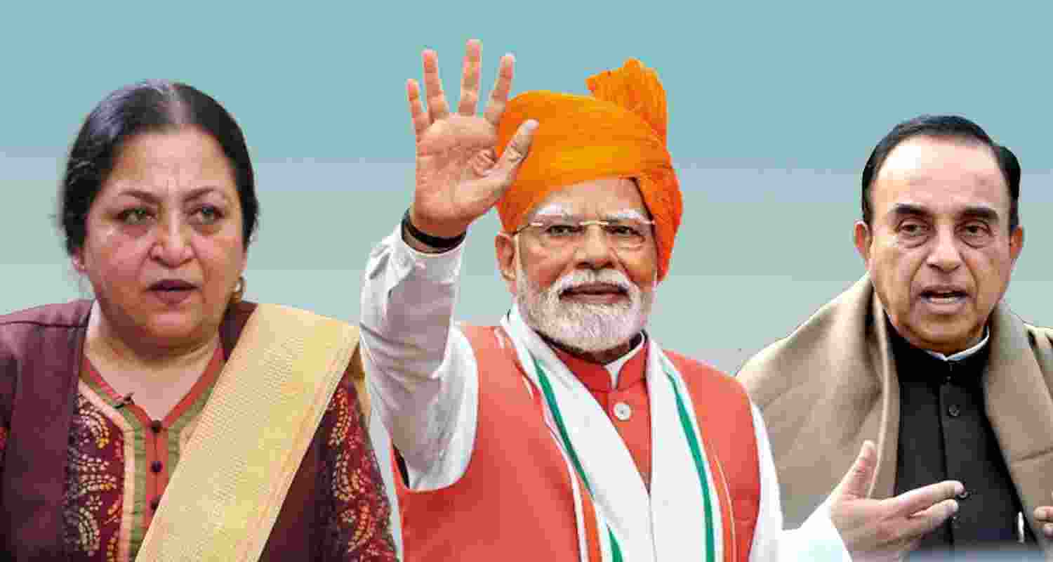 (L-R) Madhu Kishwar, Prime Minister Narendra Modi and Subramanian Swamy .