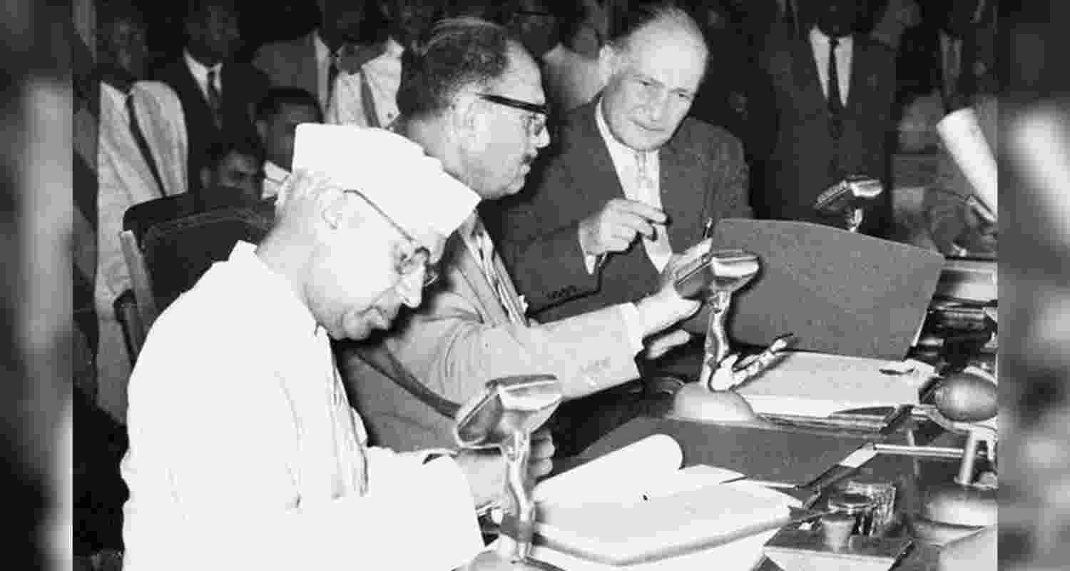Prime Minister Jawaharlal Nehru, and Pakistani President Ayub Khan, centre, sign a treaty for the distribution of the Indus Basin waters in Karachi in September 1960. Prime Minister Jawaharlal Nehru, and Pakistani President Ayub Khan, centre, sign a treaty for the distribution of the Indus Basin waters in Karachi in September 1960.
