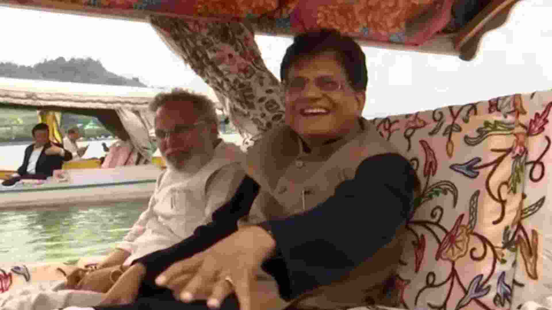 Goyal enjoys shikara ride in Dal Lake,says 'heaven gifted by God'