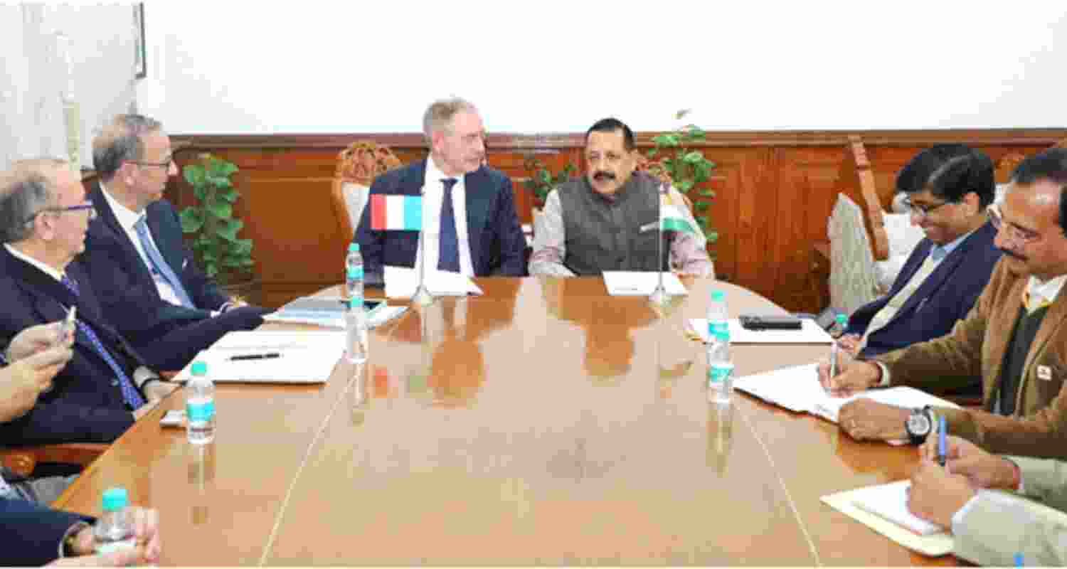 Italian Minister Adolfo Urso and Union MoS Sci and Tech Dr Jitendra Singh discuss future collaboration.