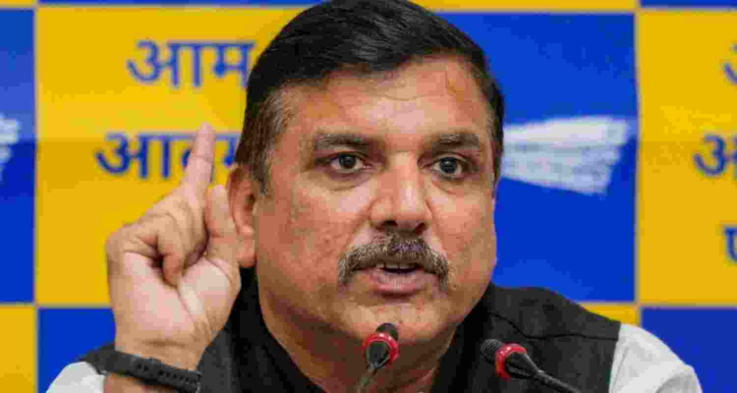 Leaked CAG report on excise policy sparks debate in Delhi polls. Image Sanjay Singh.