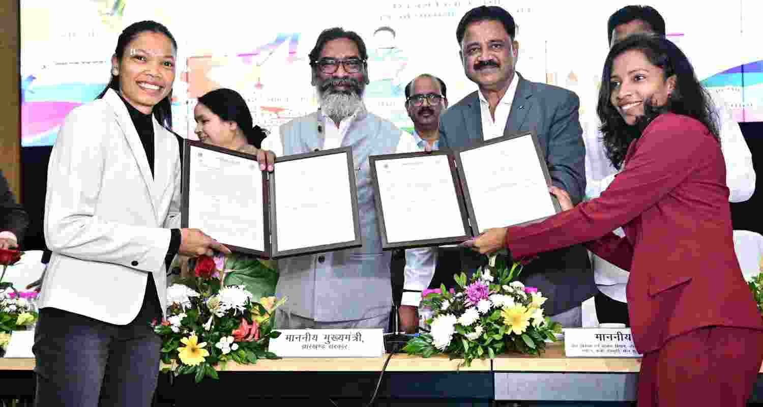 Salima Tete, Nikki Pradhan honoured with land in Ranchi.