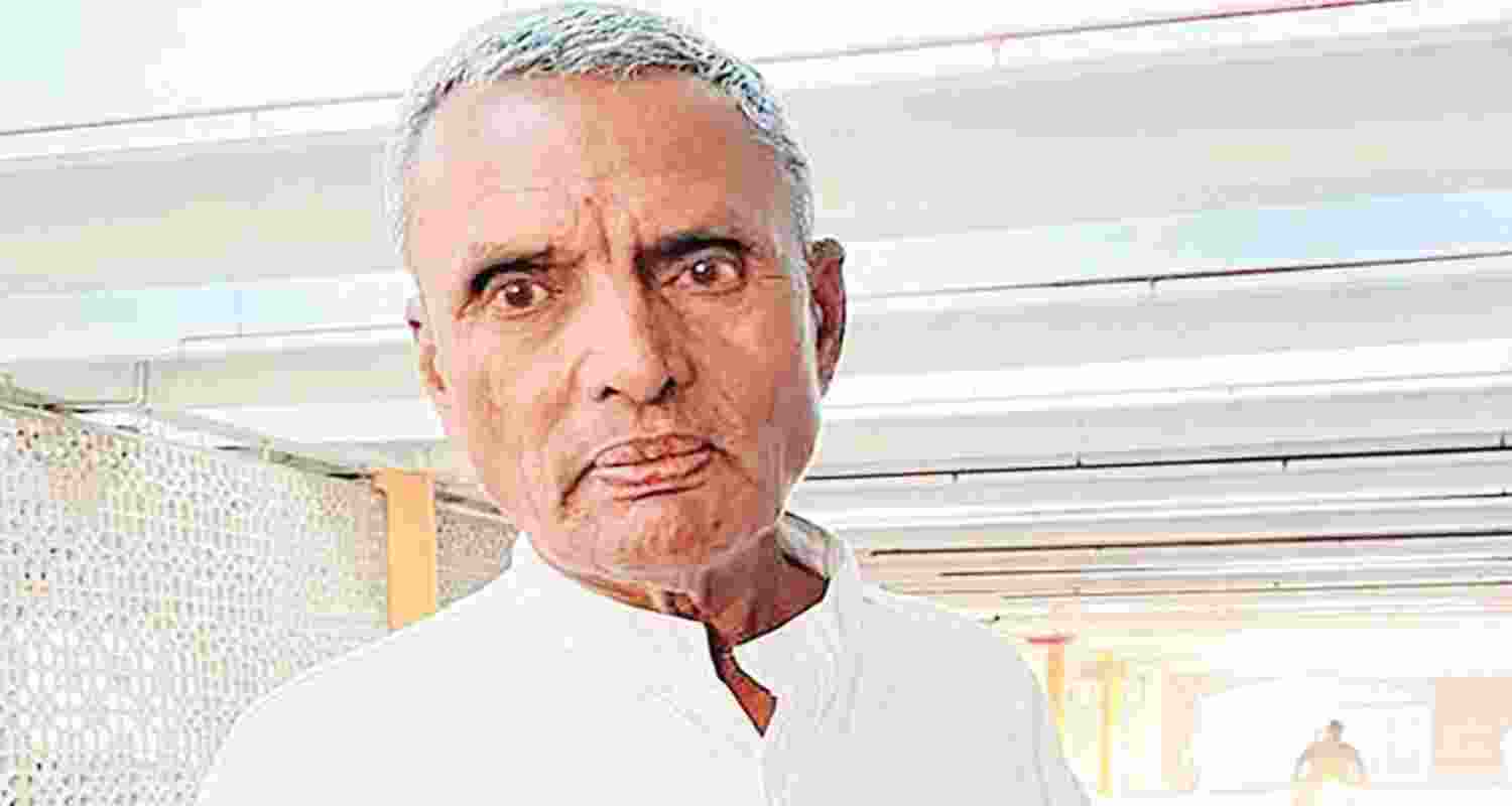 PM Modi Expresses Shock at Death of Gujarat MLA Karsanbhai Solanki.