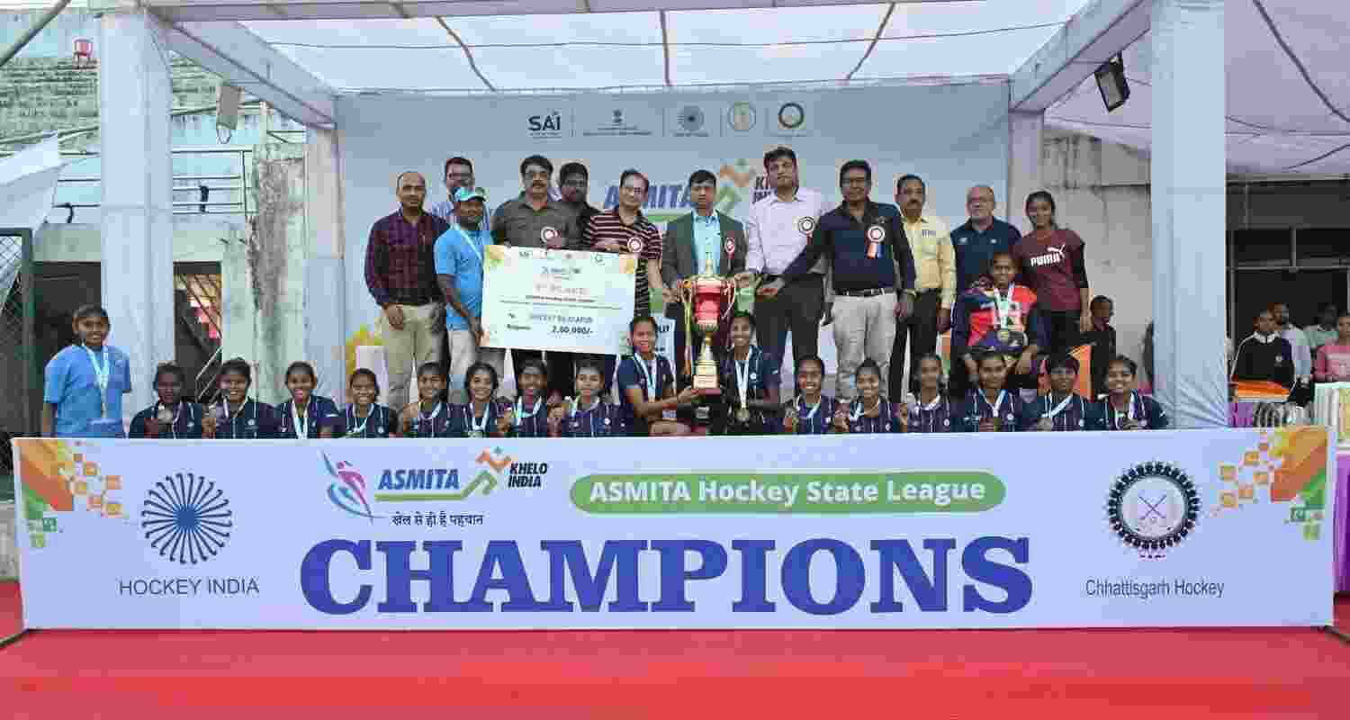 Pune dominates junior and sub-junior Asmita Hockey finals.