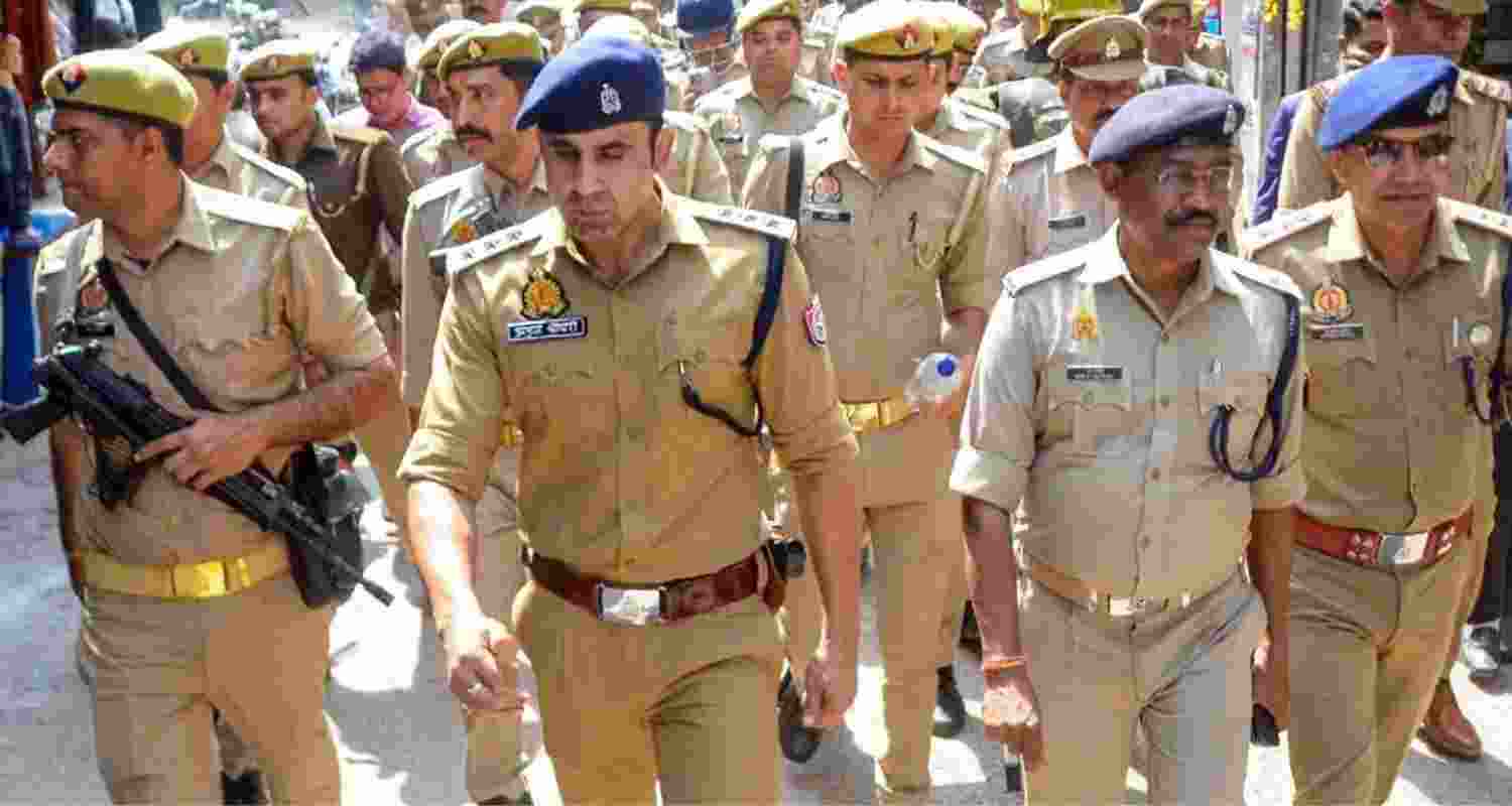 Anuj Chaudhary transferred to Chandausi.