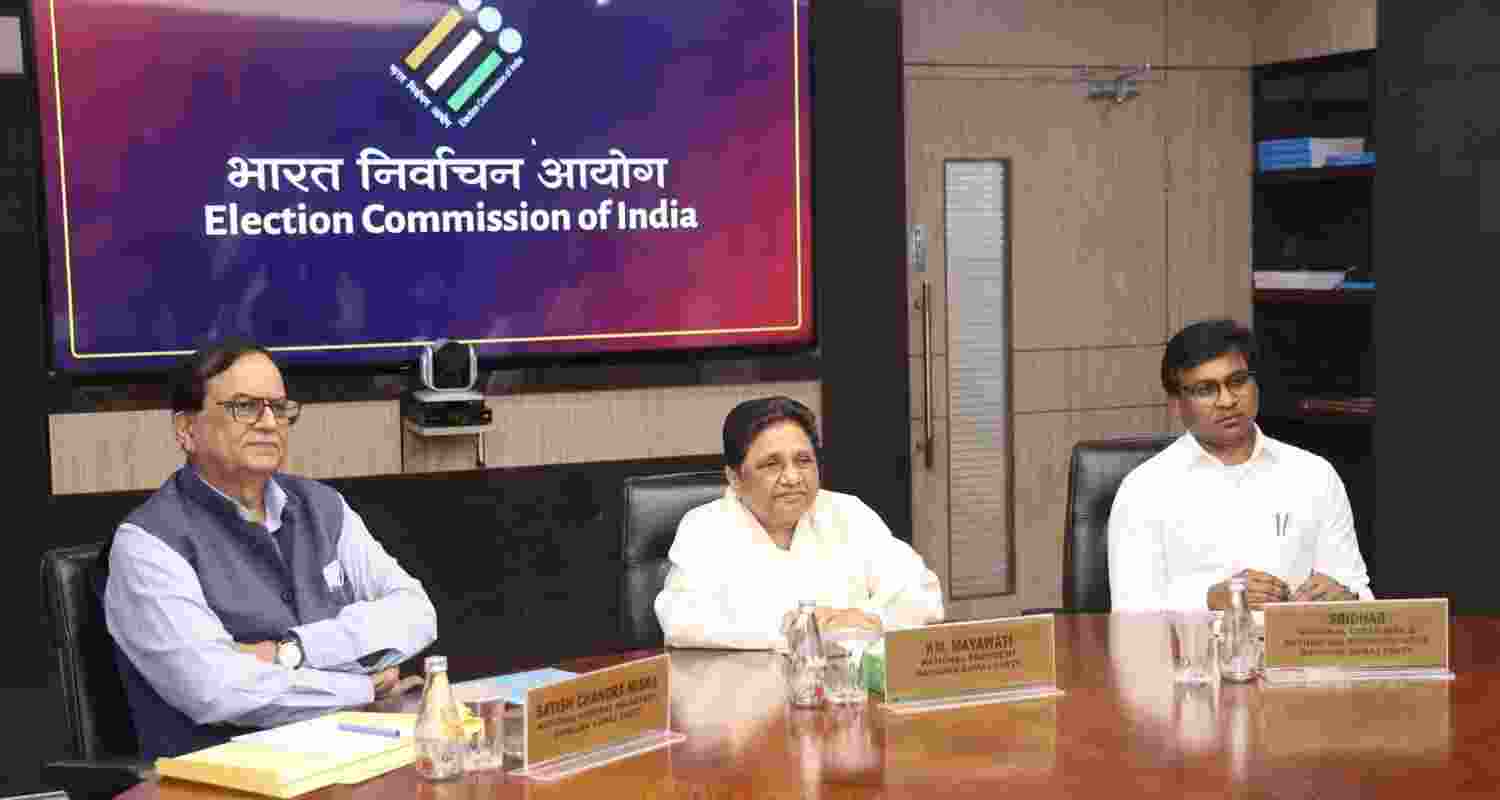 ECI holds talks with Mayawati on poll reforms.