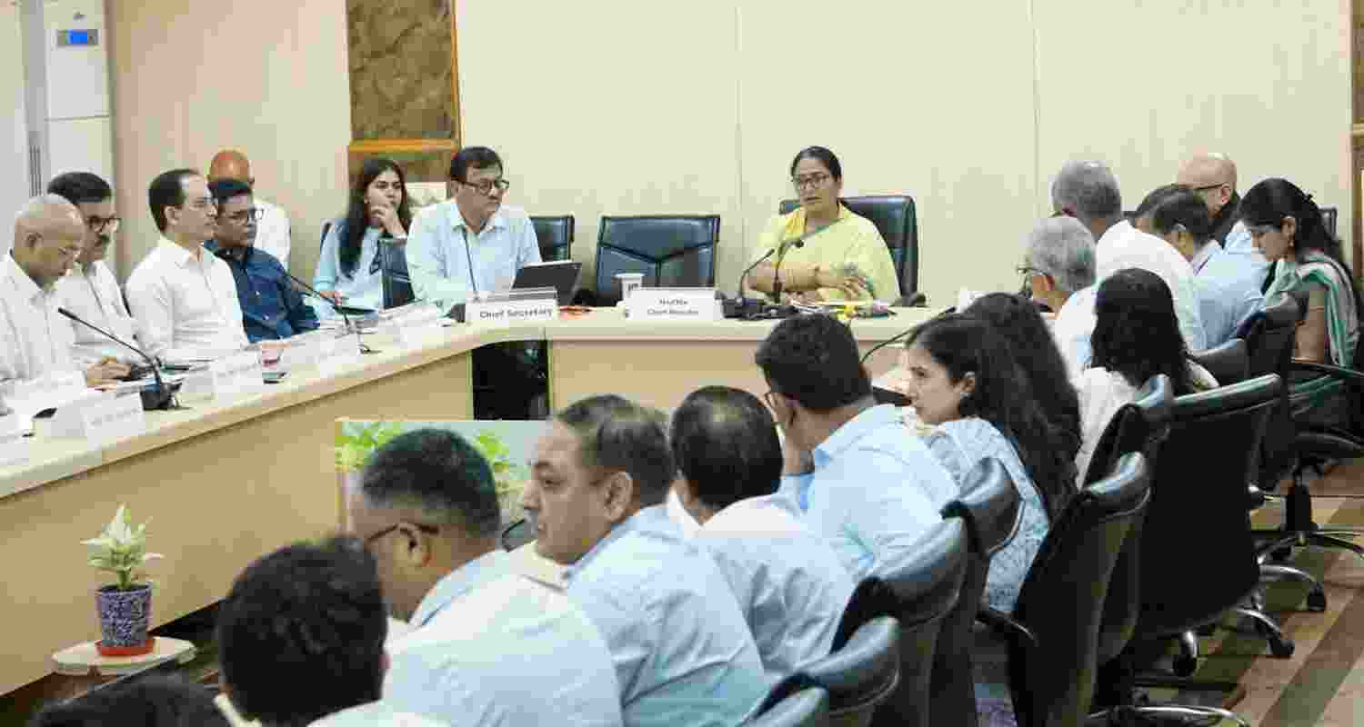 Rekha Gupta Holds Emergency Prep Meeting.