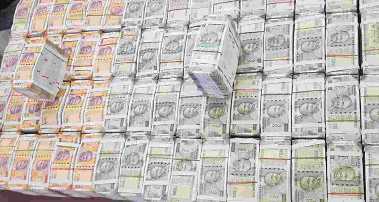Surat Police Crack Cyber Scam Worth ₹200 Cr.