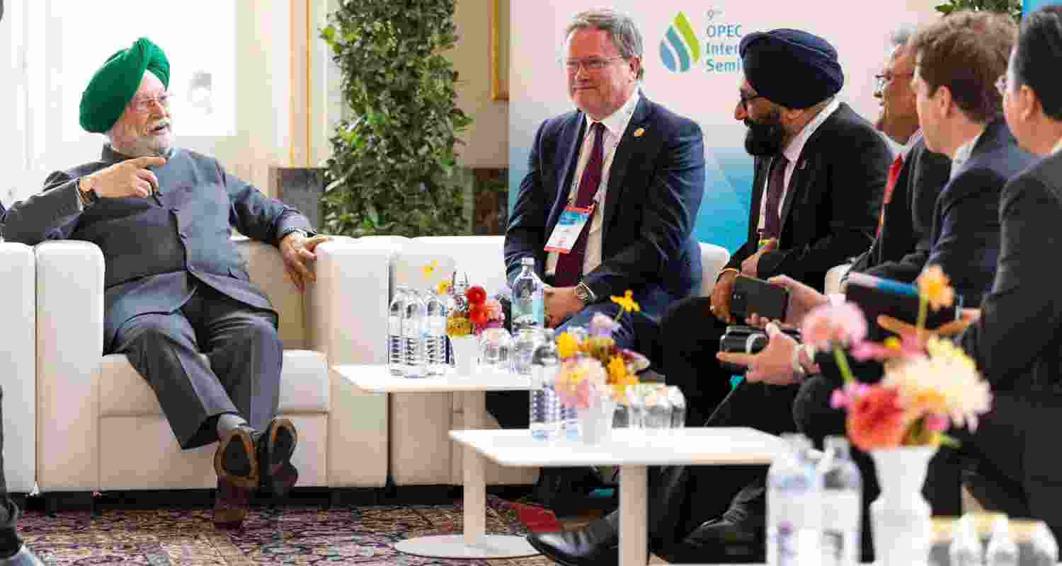 Petroleum and Natural Gas Minister Hardeep Singh Puri Hails Modi’s Energy Policy Amid Oil Price Fears.