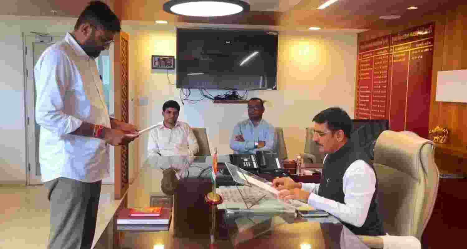 BJP, AAP MLAs Sworn In After Gujarat Byelection Wins. Image AAP MLA Gopal Italia Taking Oath.