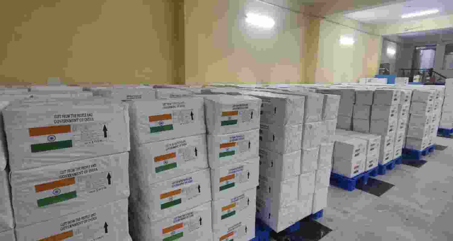 Peru receives 2,50,000 saline units in India aid package.