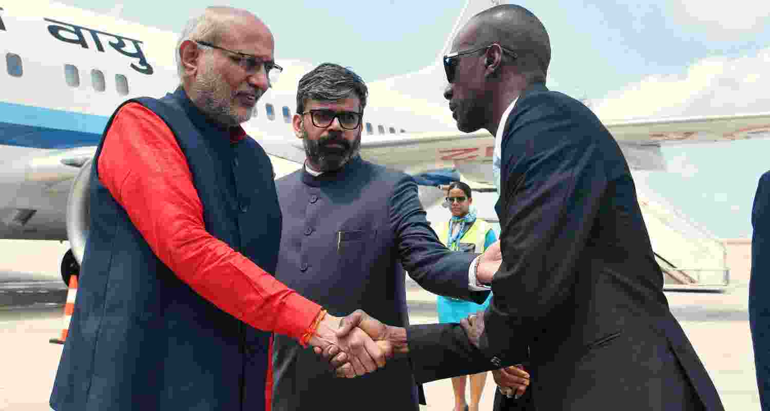 India Strengthens Ties as VP Visits Seychelles for Swearing-in Ceremony.
