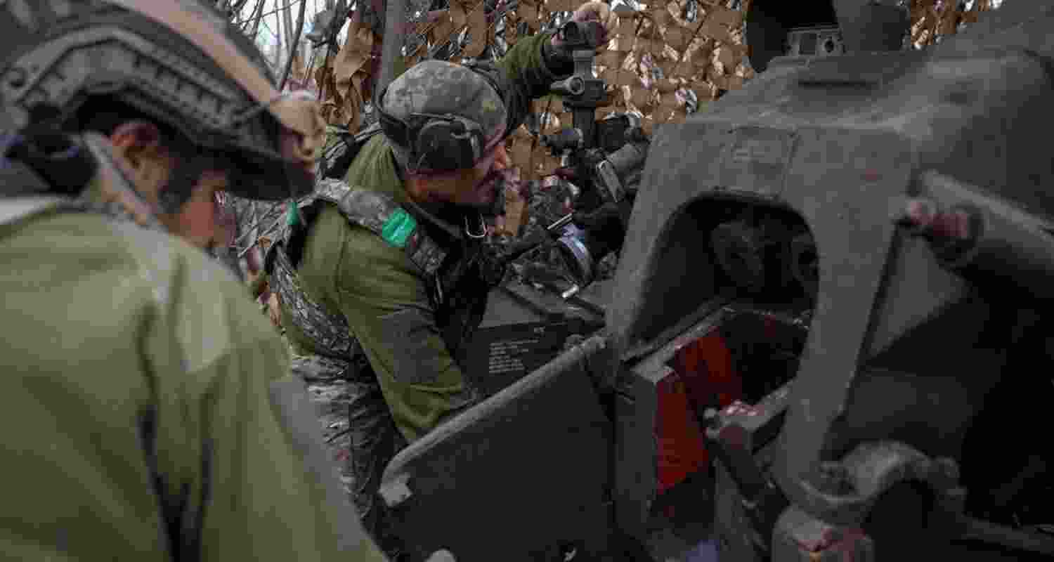 Zelenskyy calls Pokrovsk battle difficult but ongoing.