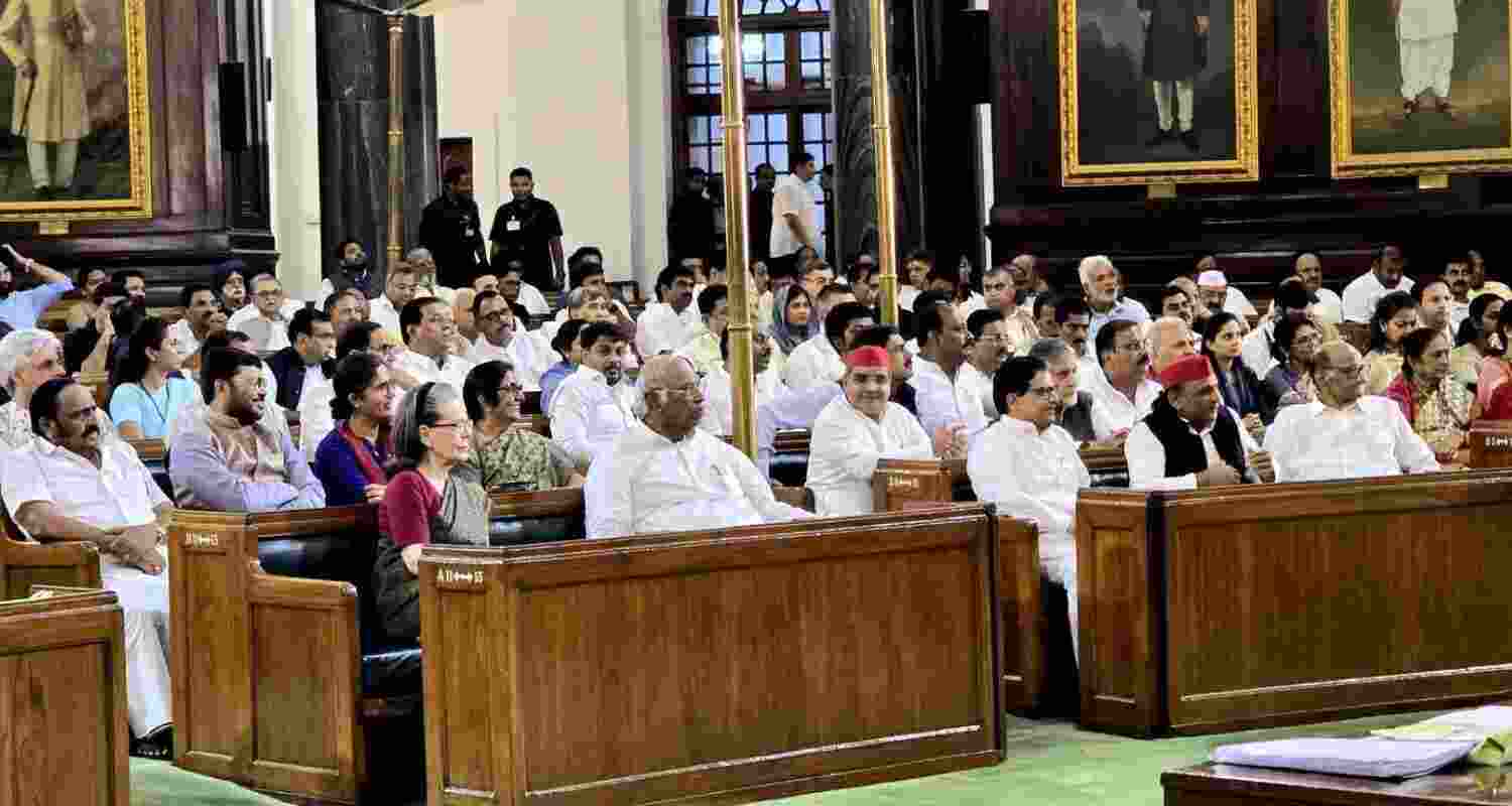 Sonia Gandhi, Kharge cast votes in VP elections.