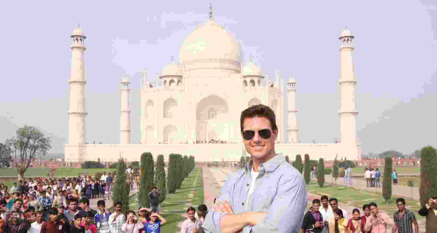 Tom Cruise says in Hindi 'He loves India'.