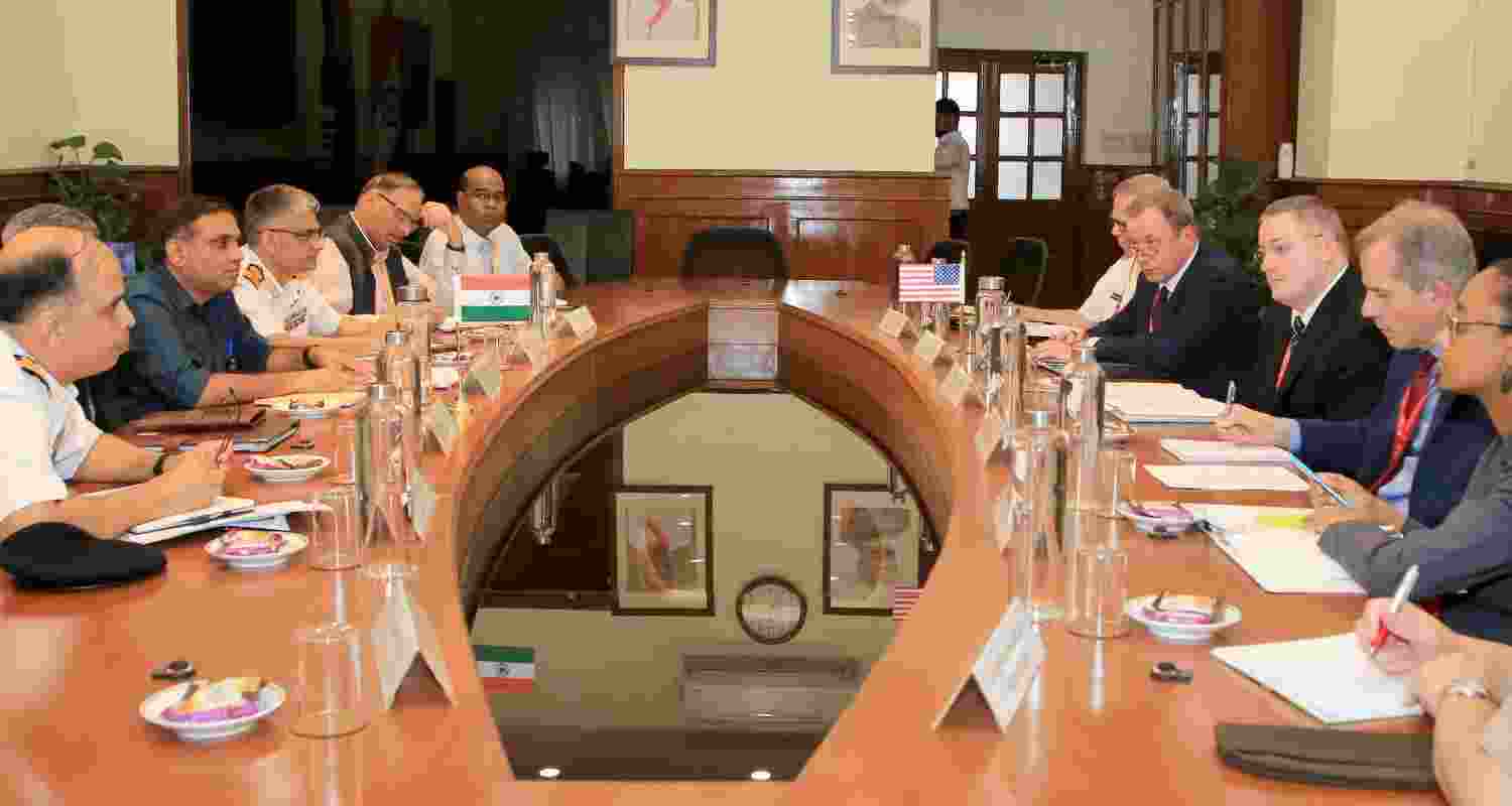 India-US officials discuss defence procurement issue