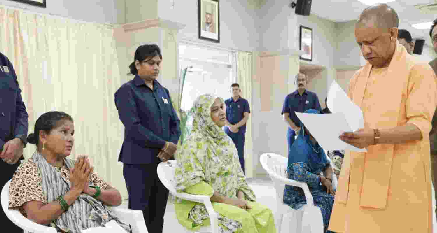 Over 50 people voice grievances to UP CM at Janata Darshan