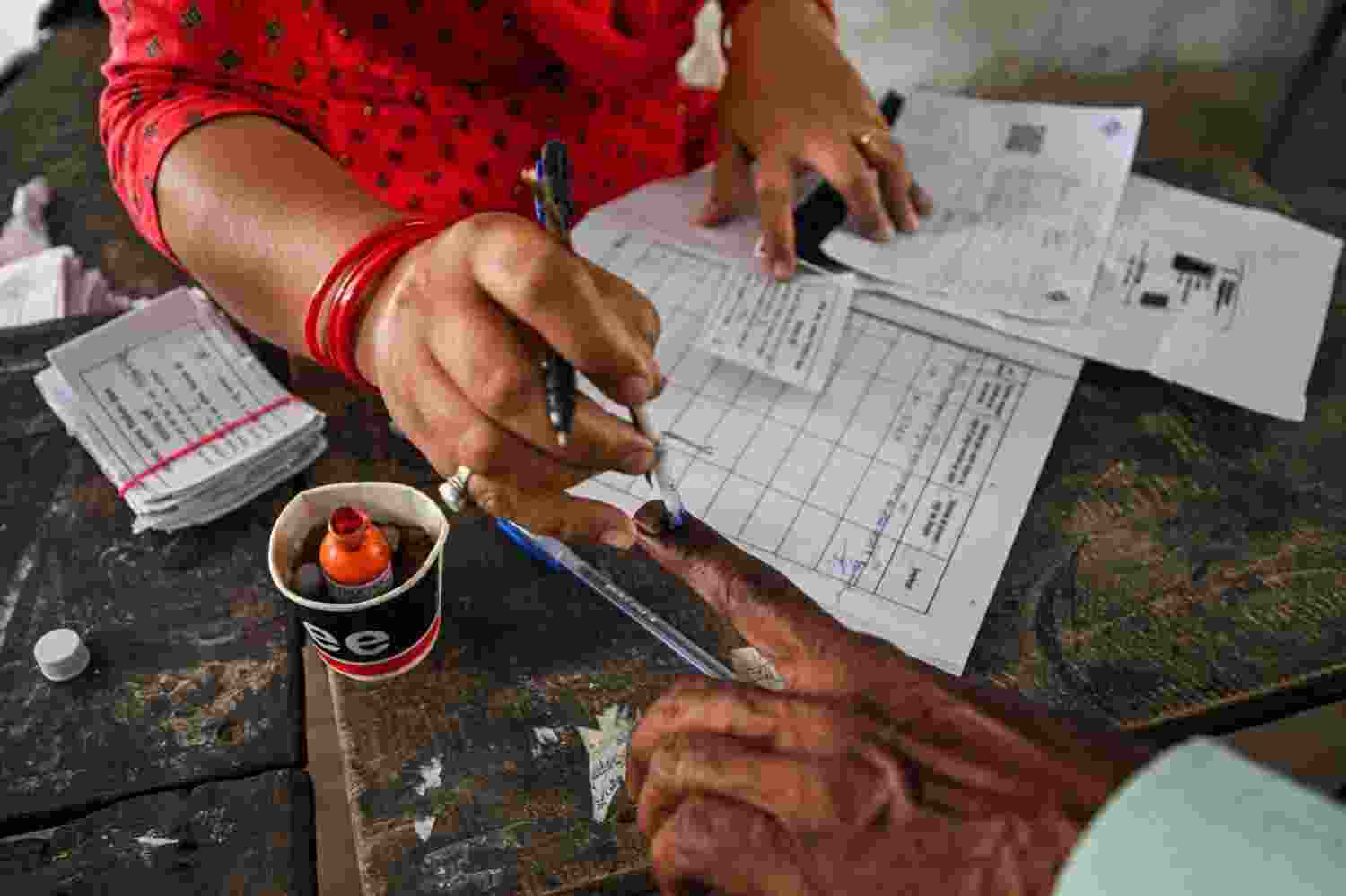 Madhya Pradesh: 13.83% voter turnout in first two hours across 6 LS seats Madhya Pradesh: 13.83% voter turnout in first two hours across 6 LS seats