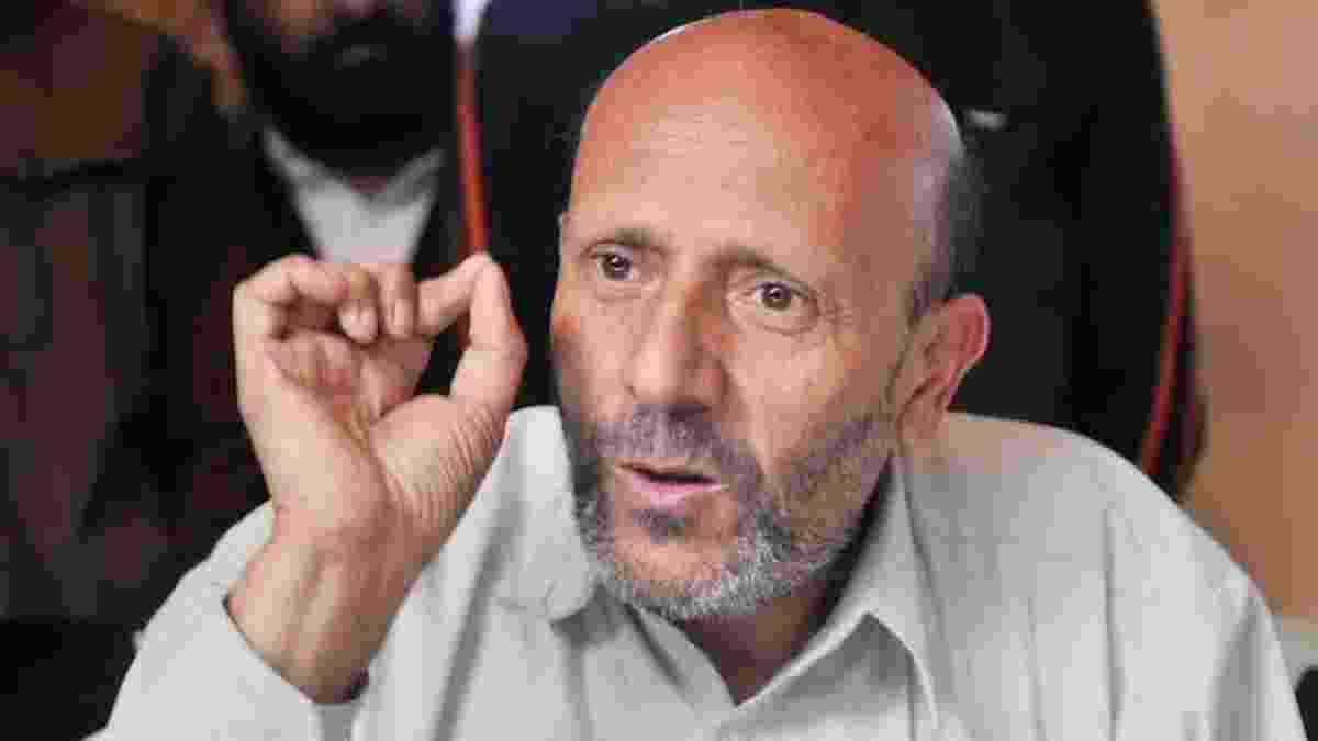 A Delhi court on Wednesday asked the National Investigation Agency to file a reply regarding the bail plea of jailed Kashmiri lawmaker Sheikh Abdul Rashid, also known as Engineer Rashid. A Delhi court on Wednesday asked the National Investigation Agency to file a reply regarding the bail plea of jailed Kashmiri lawmaker Sheikh Abdul Rashid, also known as Engineer Rashid.