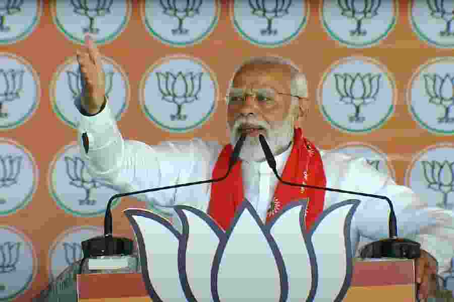 PM Modi claims SP, Cong work only to benefit their families, vote banks in UP's Etawah rally PM Modi claims SP, Cong work only to benefit their families, vote banks in UP's Etawah rally