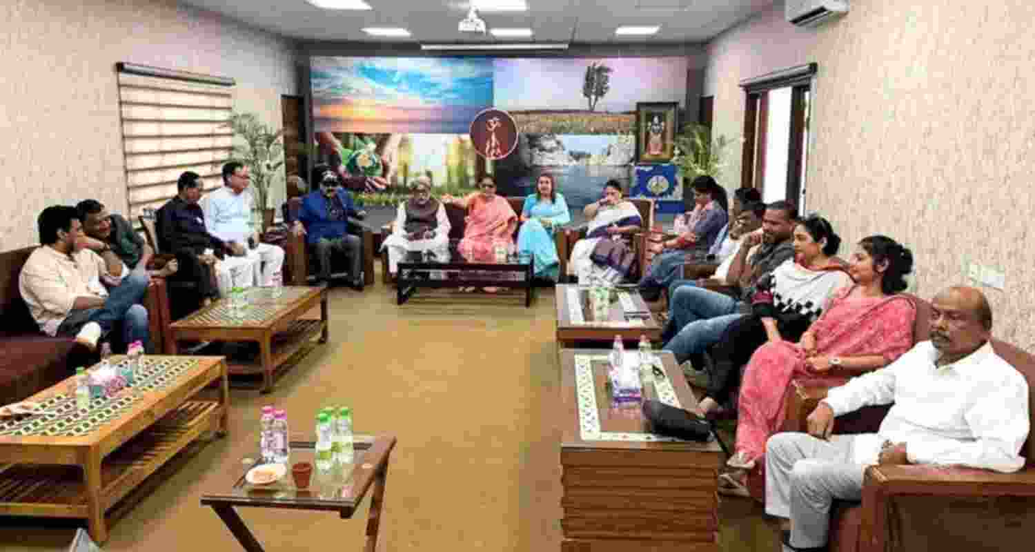 Era of mass defections triggered across India Era of mass defections triggered across India
