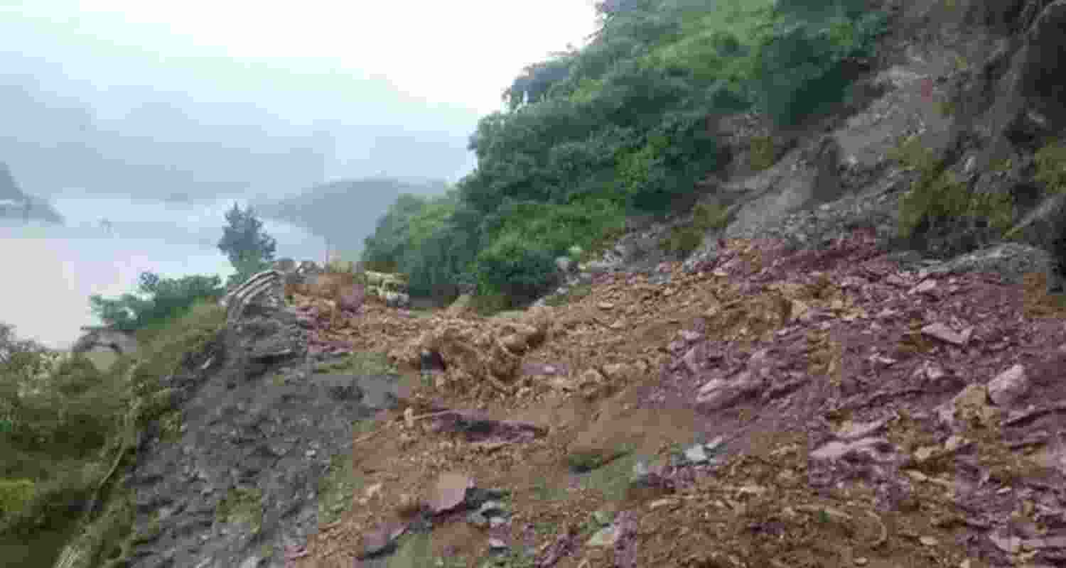 A landslide has disrupted vehicular traffic on the Chandigarh-Manali National Highway between Mandi and Kullu near Kainchi Mod in the Pandoh region of Mandi district on Friday. A landslide has disrupted vehicular traffic on the Chandigarh-Manali National Highway between Mandi and Kullu near Kainchi Mod in the Pandoh region of Mandi district on Friday.