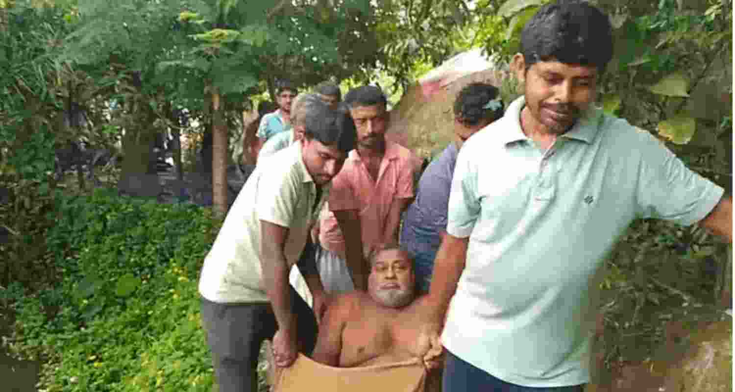 17 years after Aila in WB, patients still travel in slings 17 years after Aila in WB, patients still travel in slings