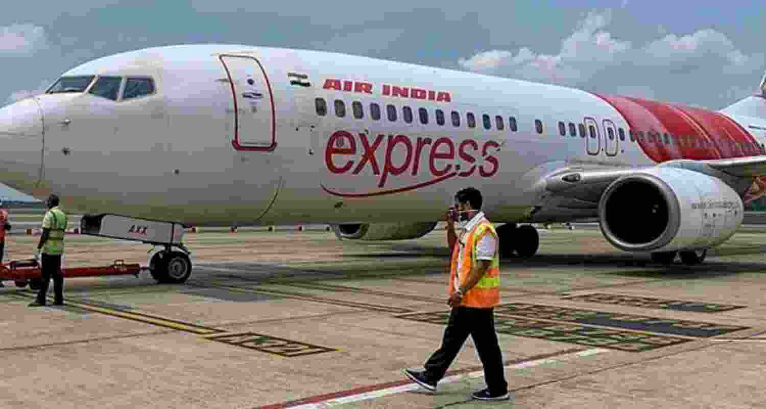 Air India Express Boeing 737 MAX makes suspected hard landing at Phuket airport, losing both nose wheels; passengers safe as probe begins. Air India Express Boeing 737 MAX makes suspected hard landing at Phuket airport, losing both nose wheels; passengers safe as probe begins.