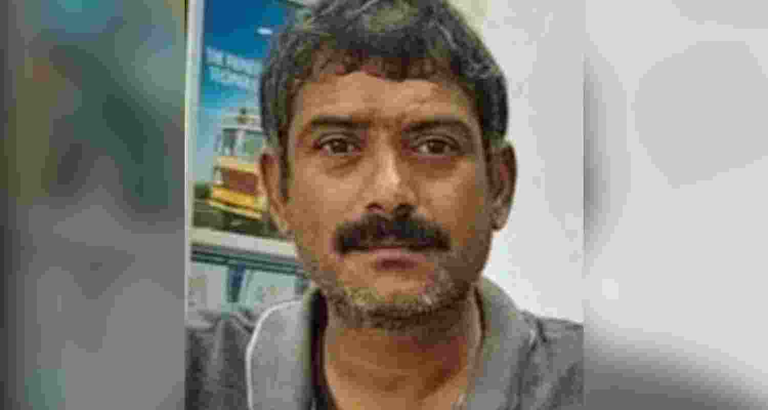 Akhilesh Yadav, son of JD(U) MLA Vibha Devi, dies after car crashes into tree in Bihar’s Nawada; accident raises fresh road safety concerns. Akhilesh Yadav, son of JD(U) MLA Vibha Devi, dies after car crashes into tree in Bihar’s Nawada; accident raises fresh road safety concerns.