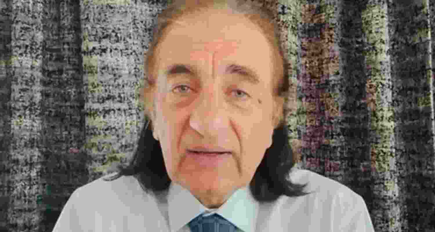 Amjad Ayub Mirza. Amjad Ayub Mirza.