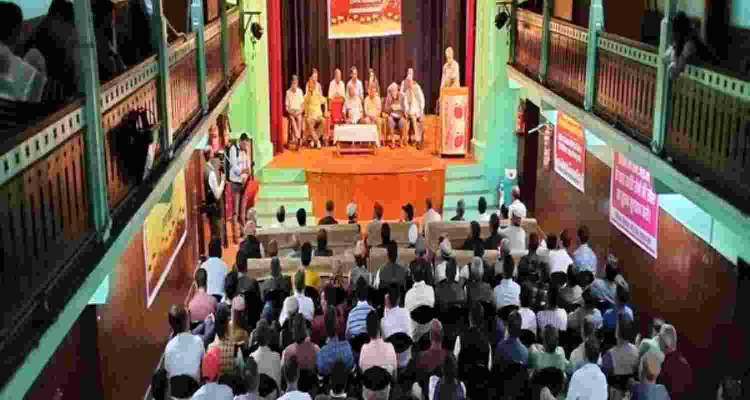 Apple growers, farmers from hill states to hold nationwide protest on July 9. Apple growers, farmers from hill states to hold nationwide protest on July 9.