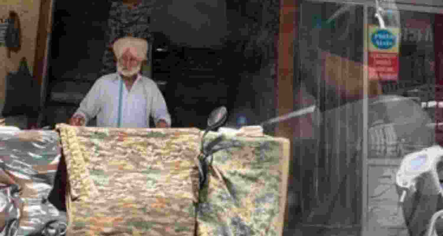Joint Army-Police operation uncovers fake uniform racket in R'than Joint Army-Police operation uncovers fake uniform racket in R'than