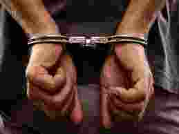 Four Bangladesh nationals nabbed for robbery in Kolkata Four Bangladesh nationals nabbed for robbery in Kolkata