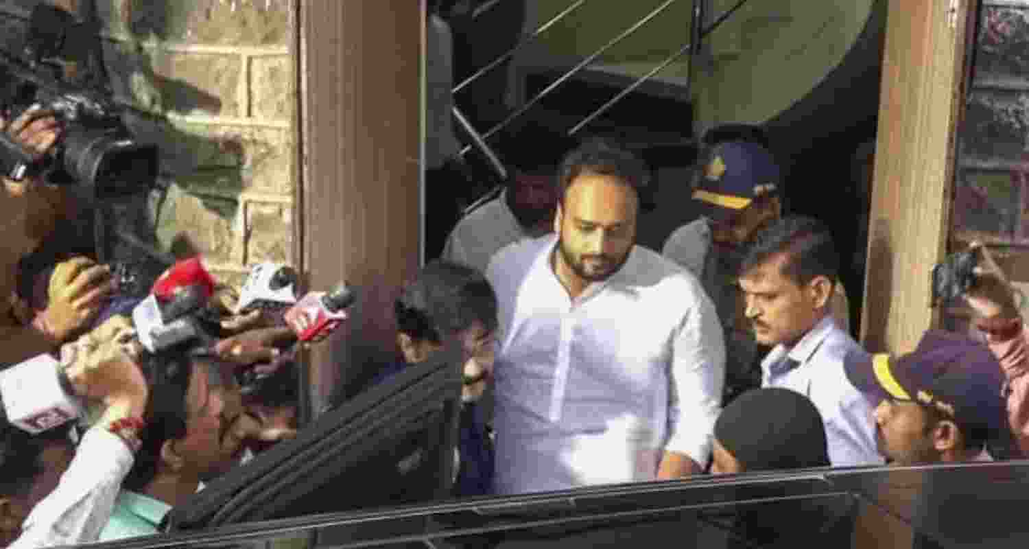 Baba Siddique's son Zeeshan meets Fadnavis, apprised of probe
Baba Siddique's son Zeeshan meets Fadnavis, apprised of probe