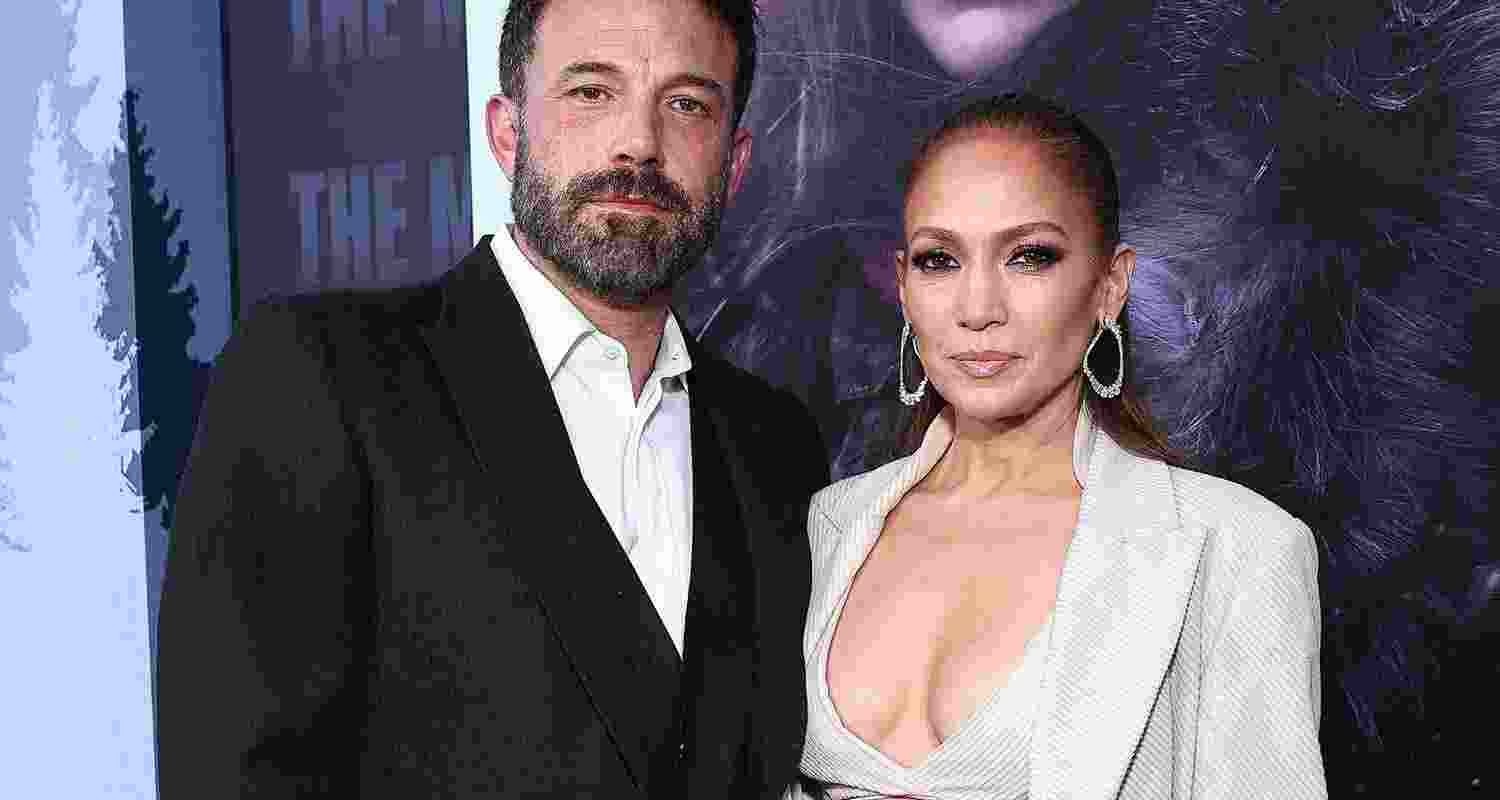 Jennifer Lopez and "Atlas" co-star Simu Liu shut down a reporter at a press event for the film in Mexico City after he asked the actor whether rumours about her divorce with Ben Affleck were true. Jennifer Lopez and "Atlas" co-star Simu Liu shut down a reporter at a press event for the film in Mexico City after he asked the actor whether rumours about her divorce with Ben Affleck were true.