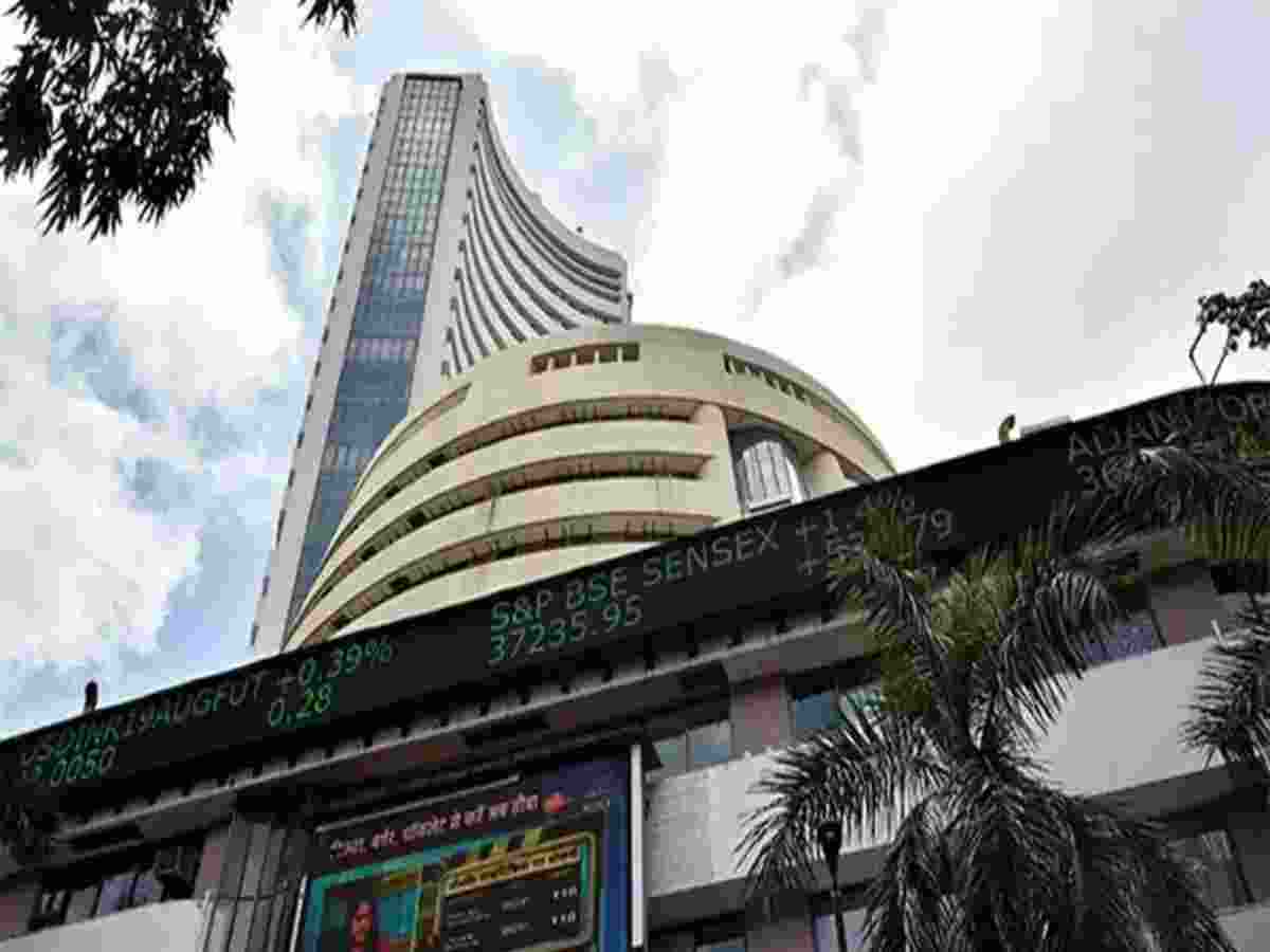 Sensex gains 110 points, extends rally for fourth day Sensex gains 110 points, extends rally for fourth day