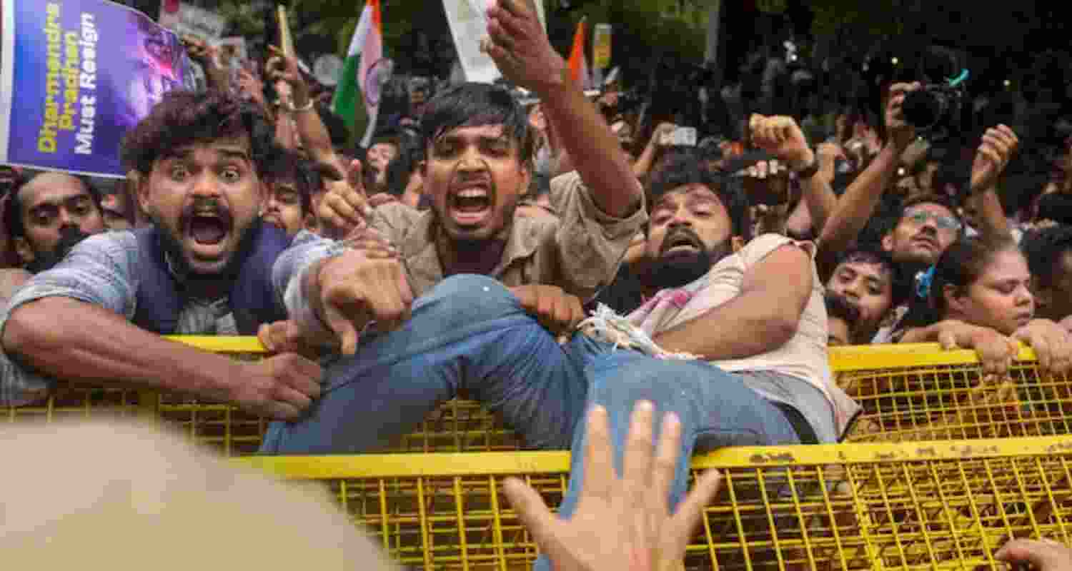Delhi HC issued notices to the Centre and Delhi Police over PILs alleging excessive force during the July 20 CJP protest and ordered CCTV preservation. Delhi HC issued notices to the Centre and Delhi Police over PILs alleging excessive force during the July 20 CJP protest and ordered CCTV preservation.